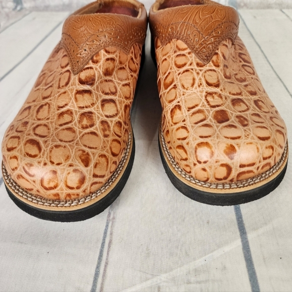 Twisted X Embossed Leather Western Mules Slip On Clogs Tan Size 7.5 - Picture 7 of 10